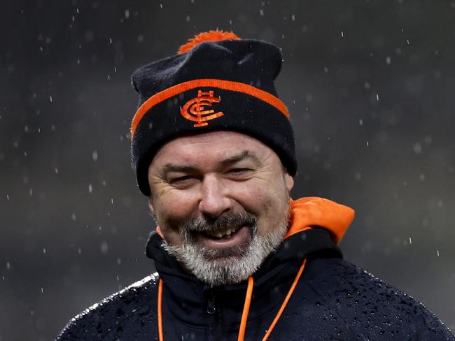 MELBOURNE, AUSTRALIA - AUGUST 18: Coach Daniel Harford is pictured during a Carlton Blues AFLW training session at Ikon Park on August 18, 2022 in Melbourne, Australia. (Photo by Jonathan DiMaggio/Getty Images)