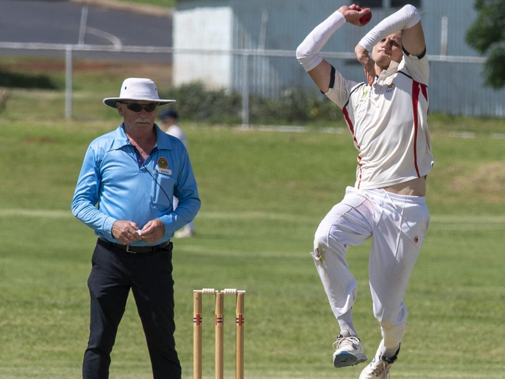 Pieter Van der kooij bowls for Met Easts. A Grade cricket, Metropolitan Easts vs Western Districts. Saturday. 16th Jan 2021