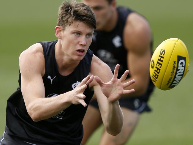 MELBOURNE, AUSTRALIA - NOVEMBER 06: Sam Walsh takes part during a Carlton Blues AFL training session at Ikon Park on November 06, 2019 in Melbourne, Australia. (Photo by Darrian Traynor/Getty Images)