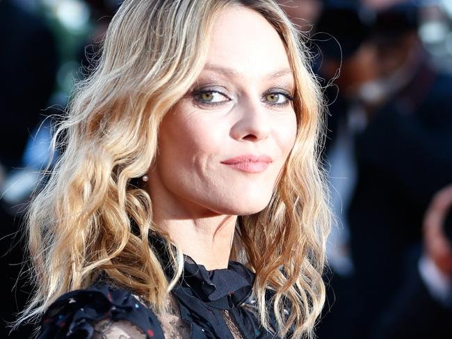 CANNES, FRANCE - MAY 15:  Vanessa Paradis attends the "From The Land Of The Moon (Mal De Pierres)" premiere during the 69th annual Cannes Film Festival at the Palais des Festivals on May 15, 2016 in Cannes, France.  (Photo by Tristan Fewings/Getty Images)