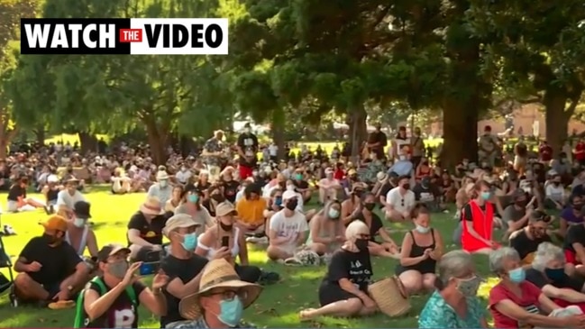 Invasion Day rally begins in Sydney: "Decolonisation is now"