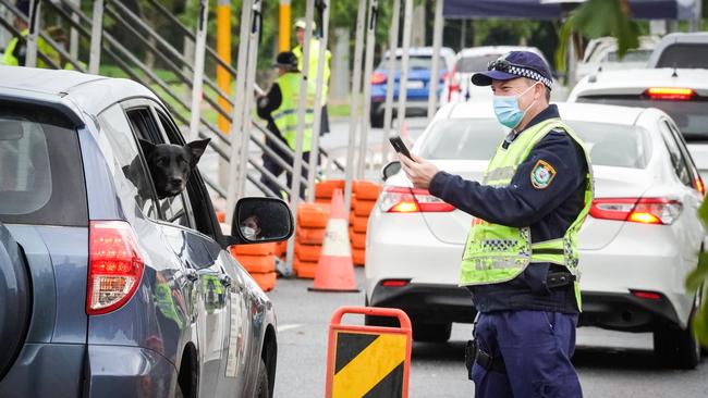 NSW previously slammed its border to Victoria shut. Picture: Simon Dallinger.