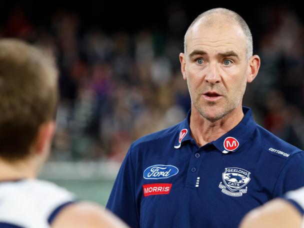 MELBOURNE, AUSTRALIA - MAY 04: Steven King, Assistant Coach of the Cats addresses his players during the 2024 AFL Round 08 match between the Melbourne Demons and the Geelong Cats at The Melbourne Cricket Ground on May 04, 2024 in Melbourne, Australia. (Photo by Dylan Burns/AFL Photos)