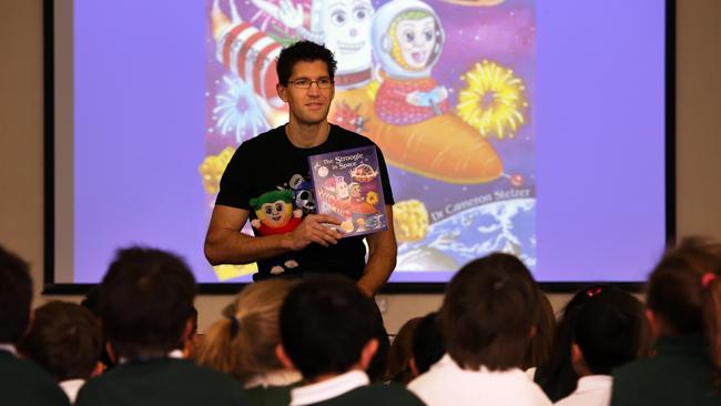 Dr Cameron Stelzer, author and illustrator of “The Stroogle” adventure books with be doing online workshops in Logan.