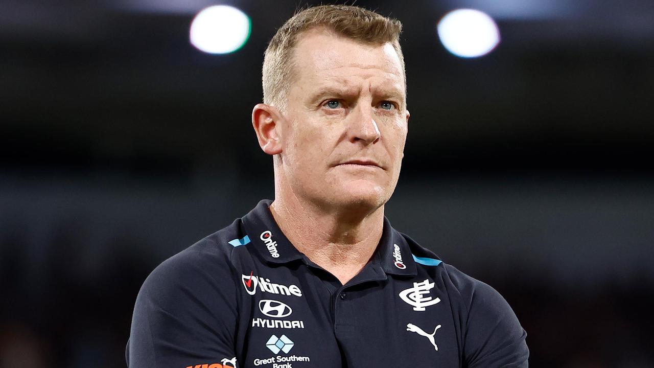 BRISBANE, AUSTRALIA - SEPTEMBER 07: Michael Voss, Senior Coach of the Blues looks on during the 2024 AFL First Elimination Final match between the Brisbane Lions and the Carlton Blues at The Gabba on September 07, 2024 in Brisbane, Australia. (Photo by Michael Willson/AFL Photos via Getty Images)