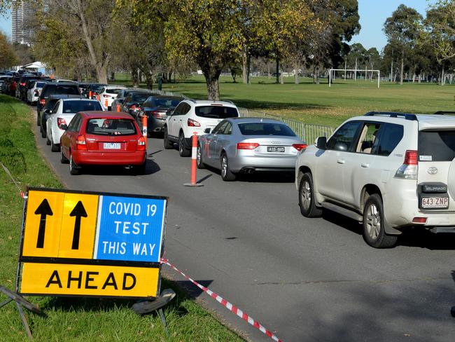 People queue for a COVID test at Albert Park Lake. Picture: NCA NewsWire / Andrew Henshaw