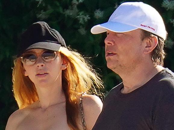 Elon Musk spotted with new Aussie girlfriend