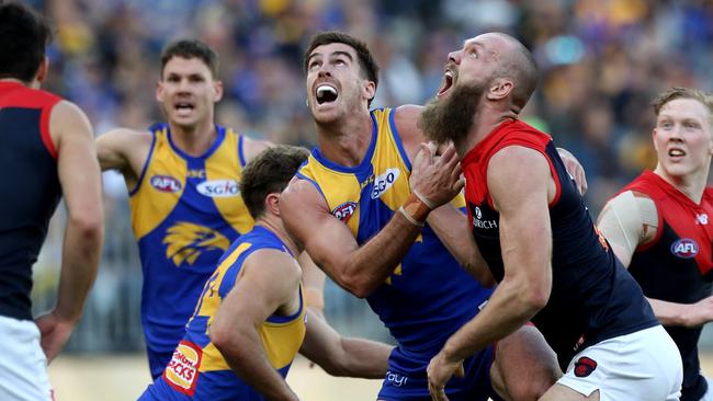 Scott Lycett of the Eagles (centre left) is hot property in the AFL marketplace this silly season. Picture: AAP Image/Richard Wainwright