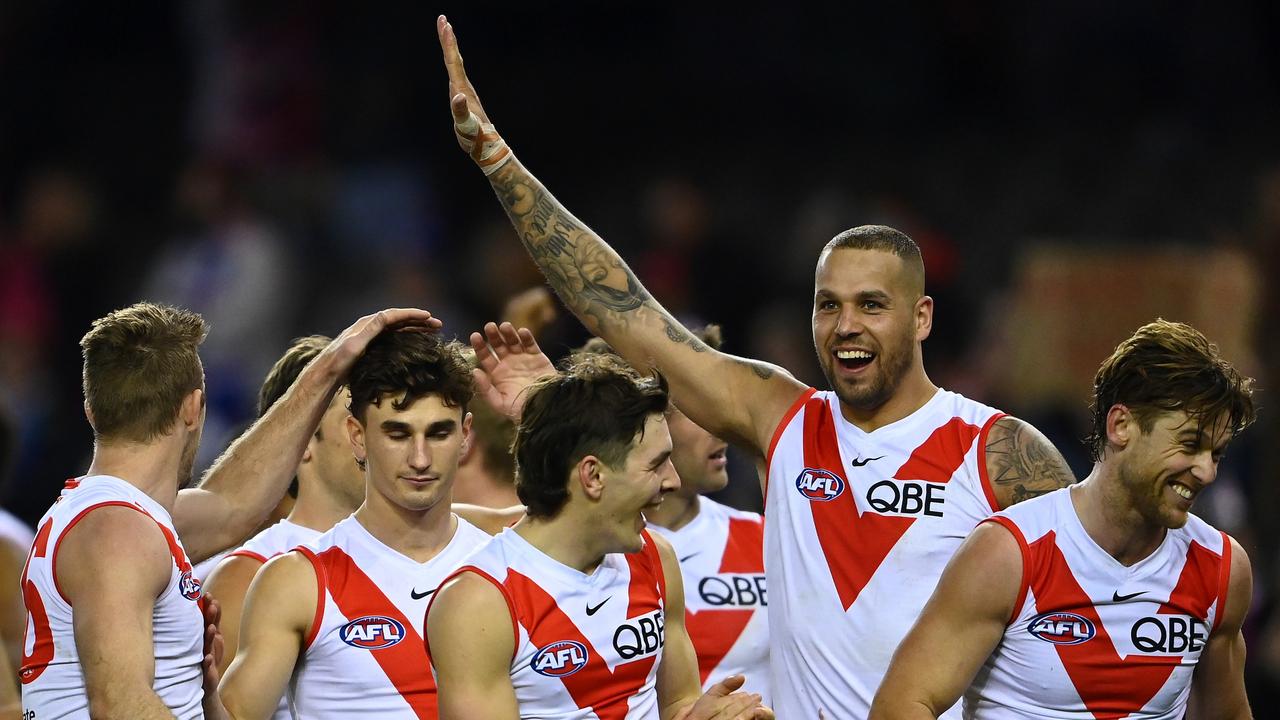 MELBOURNE, AUSTRALIA - JULY 11: Lance Franklin and his Swans team mates celebrate winning the round 17 AFL match between Western Bulldogs and Sydney Swans at Marvel Stadium on July 11, 2021 in Melbourne, Australia. (Photo by Quinn Rooney/Getty Images)