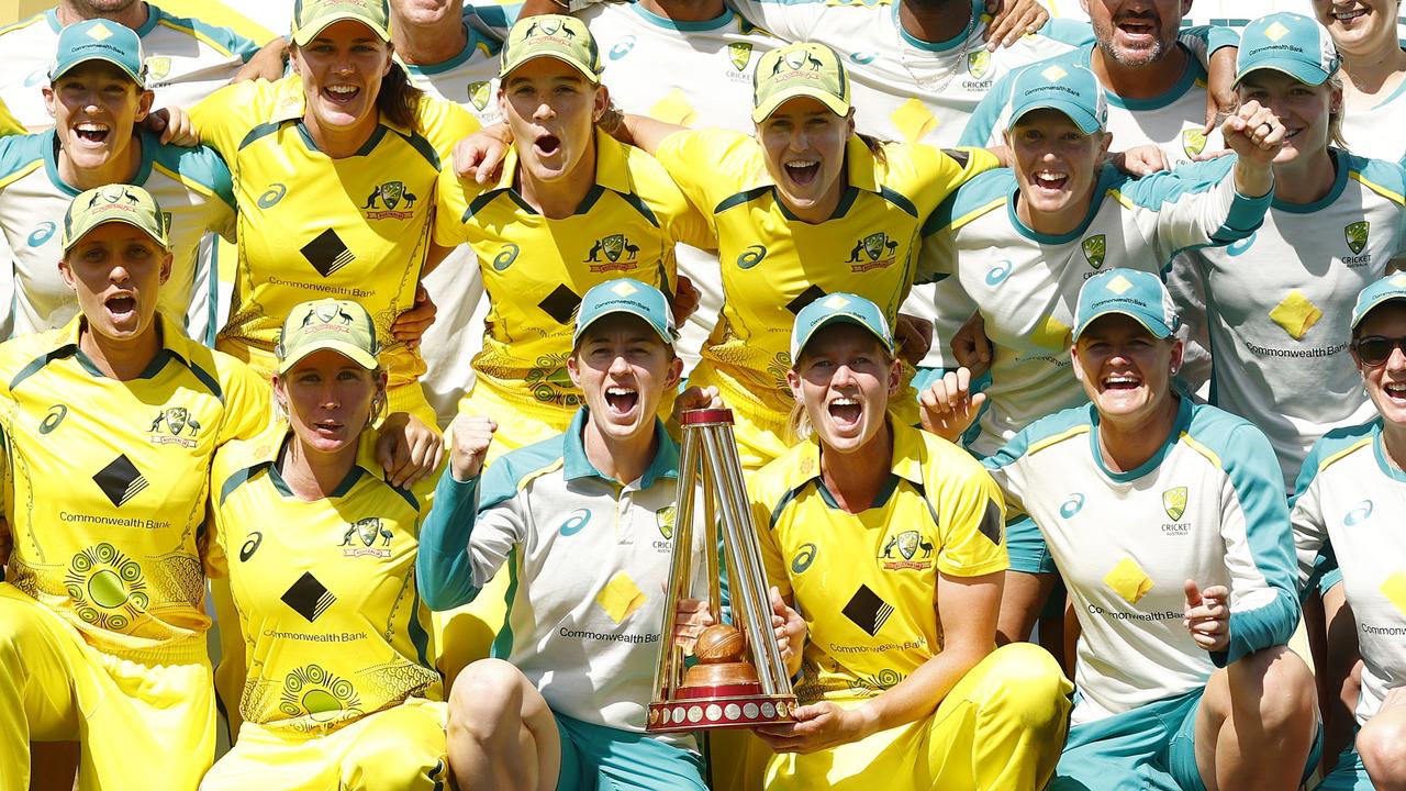 Australia celebrates winning the women’s Ashes. Photo by Mike Owen/Getty Images