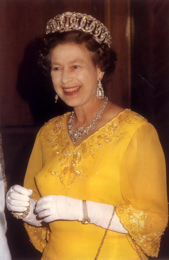 queen's visit to australia 1992