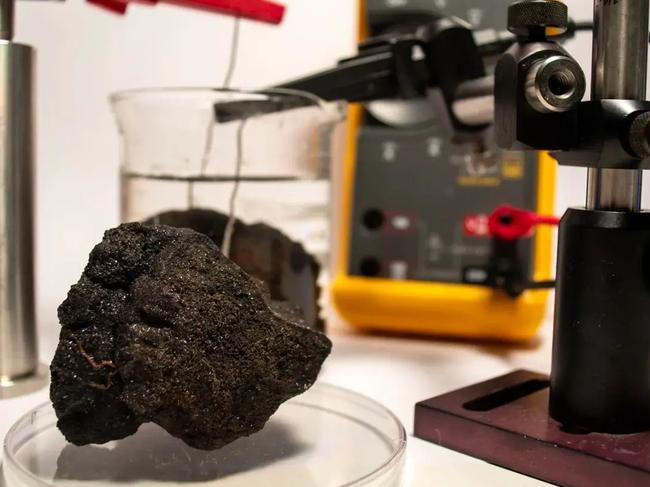 The polymetallic nodules are producing oxygen. Picture: Camille Bridgewater/Northwestern University