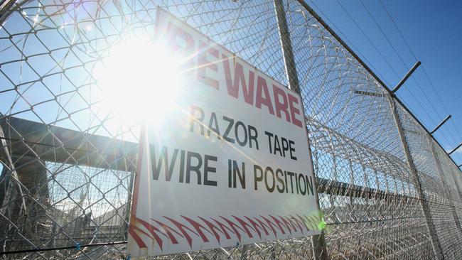 Prisoners are reportedly on the roof of Borallon Correctional Centre.(AAP Image/Jono Searle)