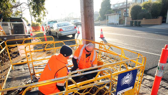 OntheNet says it will stop selling NBN fixed wireless services until congestion and speed issues are resolved.