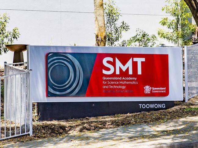 General photograph of construction at Queensland Academy for Science, Mathematics and Technology next to Toowong Creek, Thursday, October 24, 2019 (AAP Image/Richard Walker)