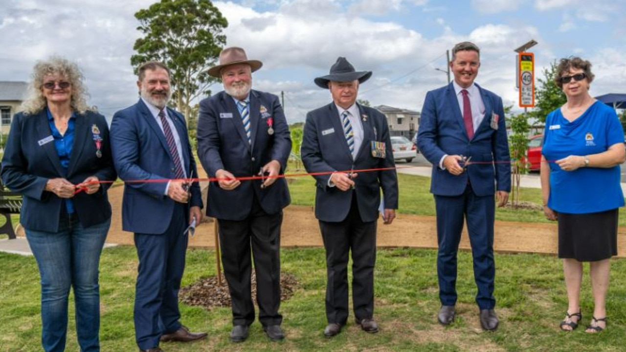 Murgon honours war veterans and Queen Elizabeth with Veteran Memorial ...