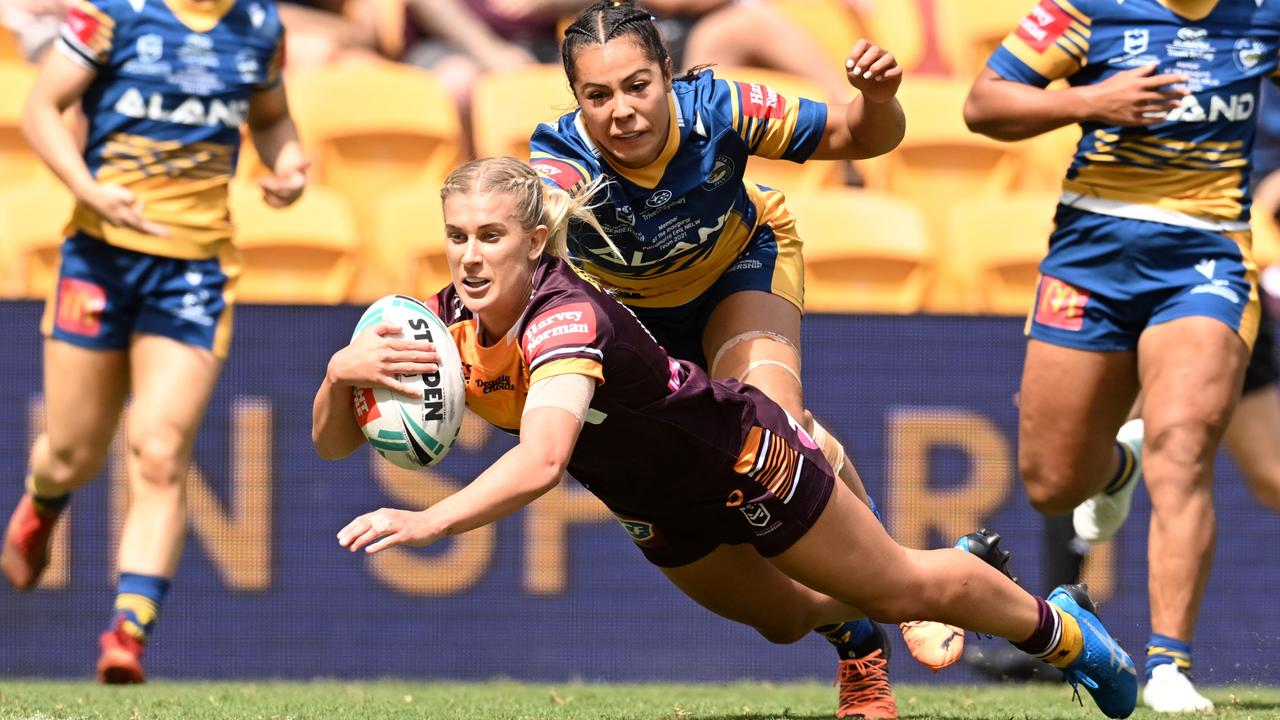 Shenae Ciesiolka crosses the line. Picture: Dan Peled/Getty