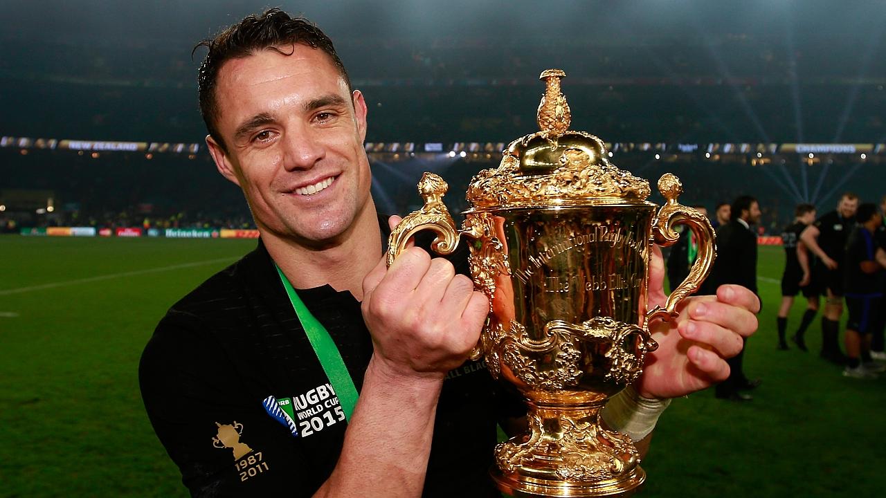 All Blacks - Tough life! Dan Carter and wife Honor getting ready