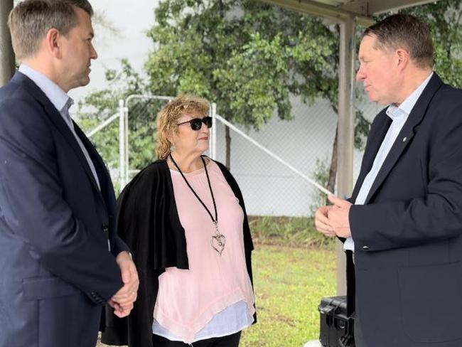 Uber driver Julie Stephenson speaks about youth crime to the LNP's Jarrod Bleijie and David Lee in Hervey Bay.