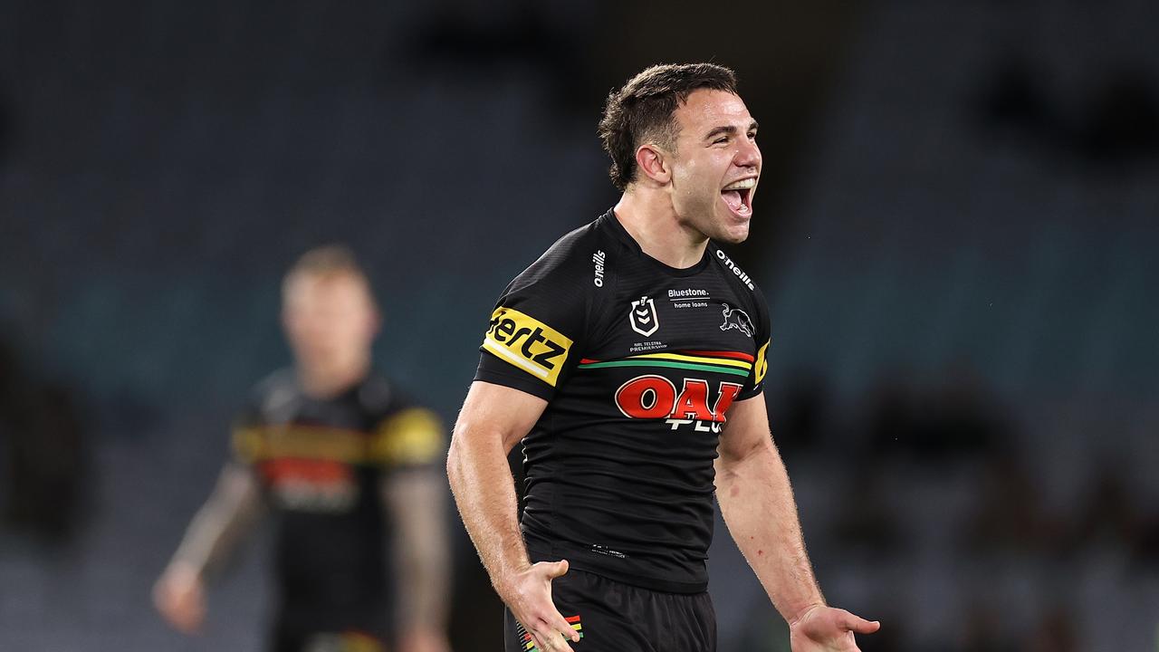 SYDNEY, AUSTRALIA - AUGUST 18: Sean O'Sullivan of the Panthers reacts prior to full-time during the round 23 NRL match between the South Sydney Rabbitohs and the Penrith Panthers at Accor Stadium, on August 18, 2022, in Sydney, Australia. (Photo by Cameron Spencer/Getty Images)
