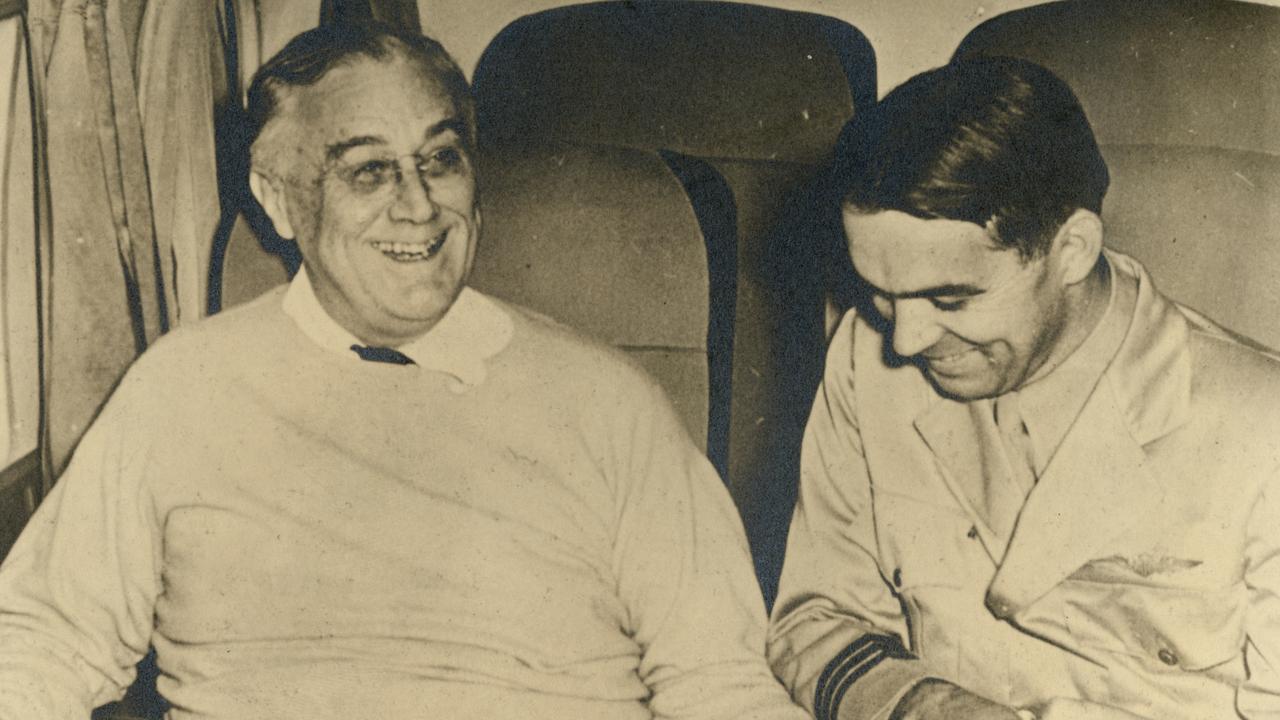 US president Franklin Delano Roosevelt with Otis Bryan aboard aircraft en route to North Africa for the Casablanca Conference in 1943. FDR Library. Public domain