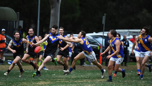 Old Carey’s Kristian Jaksch in action against Beaumaris. Picture: James Ross