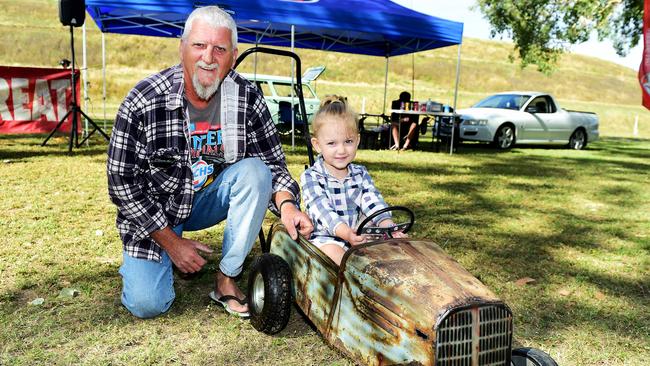 All Holden Day at Ross River Dam, Townsville. Daryl Hicks with Grace Trezona 3