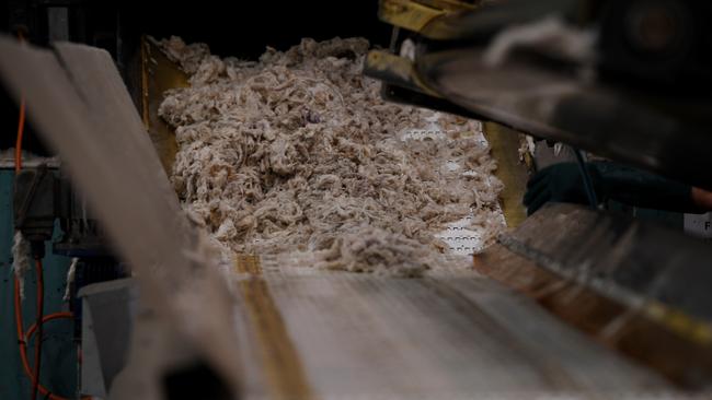 Wool being processed at the Victoria Wool Processors factory in Melbourne. AAP Image/Tracey Nearmy