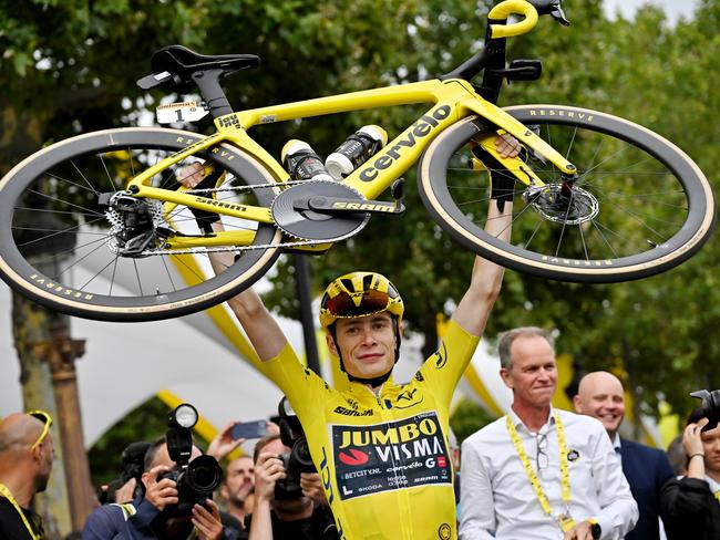 PARIS, FRANCE - JULY 23: Jonas Vingegaard of Denmark and Team Jumbo-Visma - Yellow Leader Jersey celebrates as final overall winner after the stage twenty-one of the 110th Tour de France 2023 a 11 5.1km stage from Saint-Quentin-en-Yvelines to Paris / #UCIWT / on July 23, 2023 in Paris, France. (Photo by Marco Bertorello - Pool/Getty Images)