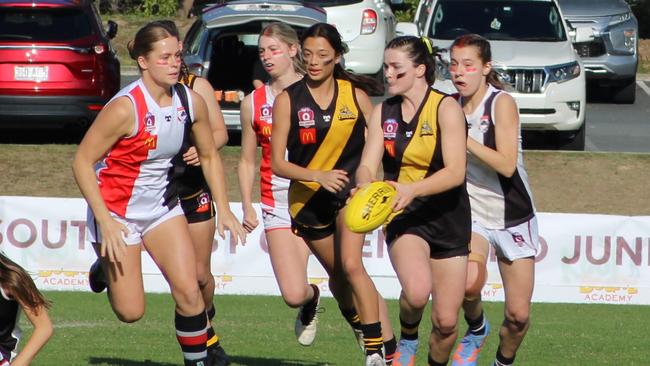 Action from the Tweed Coast NR Tigers v Morningside U17s grand final.