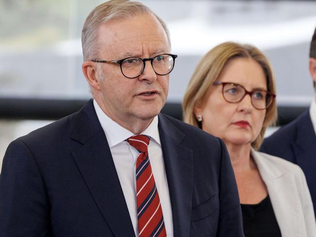 MELBOURNE, AUSTRALIA - NewsWire Photos - January 30, 2025:  Australian Prime Minister Anthony Albanese and Victorian Premier Jacinta Allan visit Boronia Heights Primary and hold a press conference.Picture: NewsWire / David Geraghty