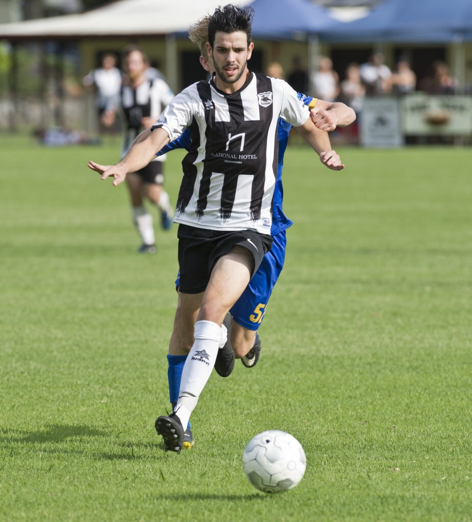 Callum Hart, Willowburn. Football, Willowburn vs USQ. Sunday, 4th Mar, 2018. Picture: Nev Madsen