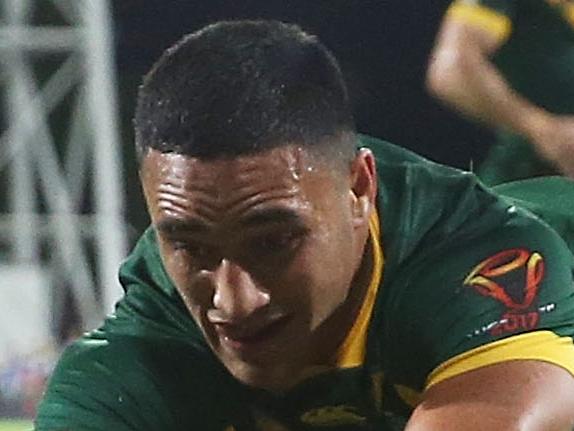 DARWIN, AUSTRALIA - NOVEMBER 17:  Valentine Holmes of Australia scores a try during the 2017 Rugby League World Cup Quarter Final match between Australia and Samoa at Darwin Stadium on November 17, 2017 in Darwin, Australia.  (Photo by Mark Metcalfe/Getty Images)