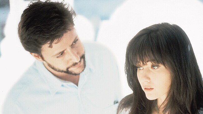 Judd Nelson and Shannen Doherty in 1993 film Blindfold: Acts of Obsession.