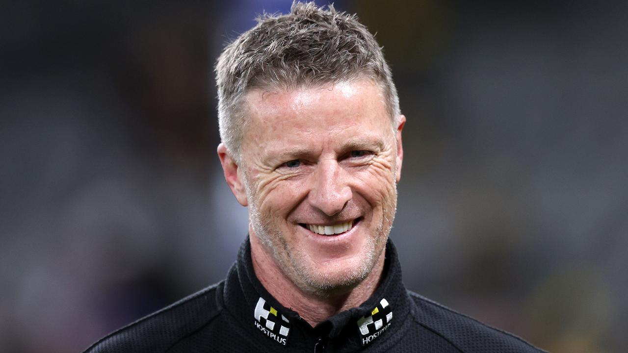 afl-news-2022-richmond-coach-damien-hardwick-admits-to-overstepping-in