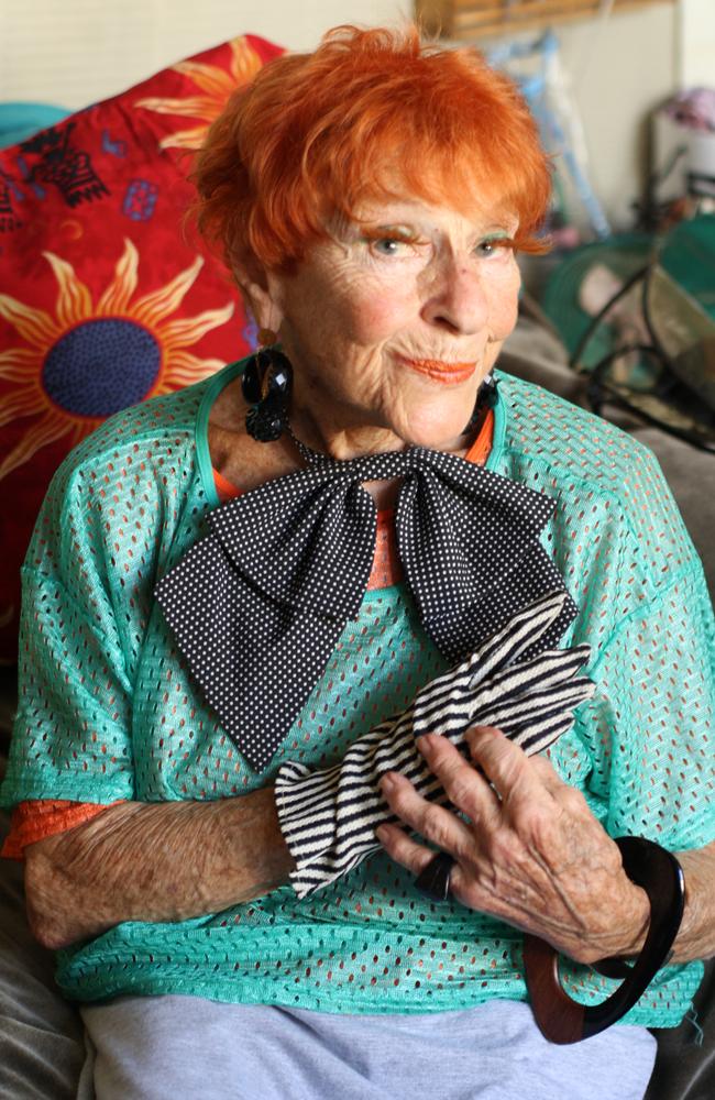 Ilona Royce Smithkin, aged 94, makes her own outfits ... and her own eyelashes