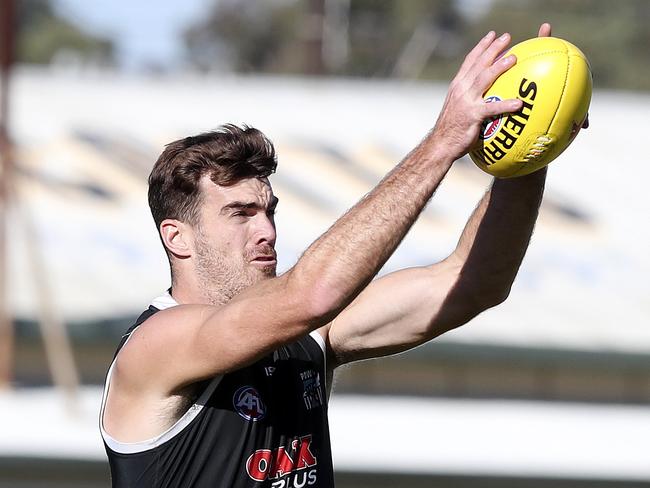 AFL - Port Adelaide Captains run at Alberton Oval. Scott Lycett. Picture SARAH REED