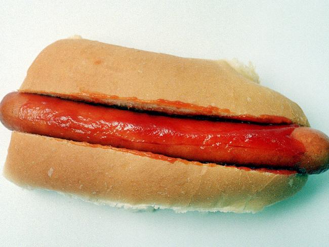 Generic pic of a hot dog.