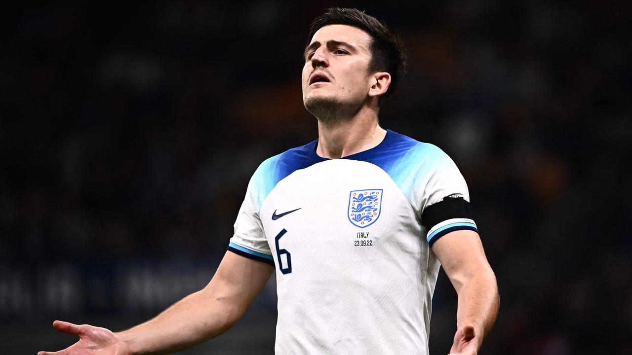 O zagueiro inglês Harry Maguire reage durante a derrota sombria.