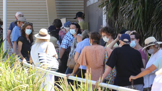 The queue at the pop-up coronavirus testing clinic in Avalon on Thursday. Picture: Tim Hunter