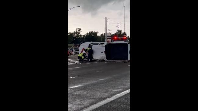 Powerful tornado flips ute into oncoming traffic | Daily Telegraph