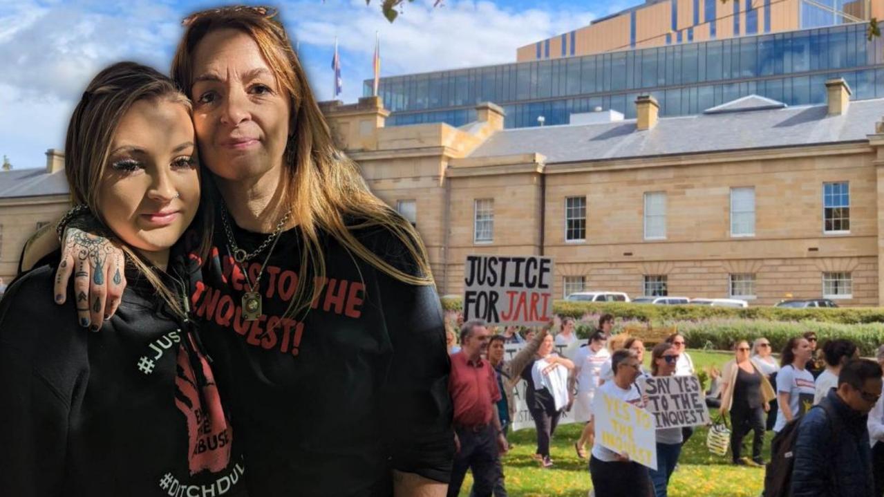 Shaylah Grace and mother Faith Tkalac at a rally in Hobart calling for an inquest into the death of Ms Tkalac's son, Jari Wise.