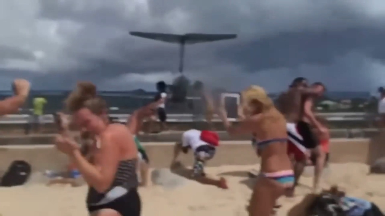 Tourists blown away by plane