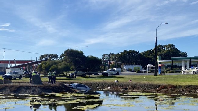 A woman has died and two others are in hospital following a crash at Kingston. Photo Harvey Biggs / Channel 9 Adelaide