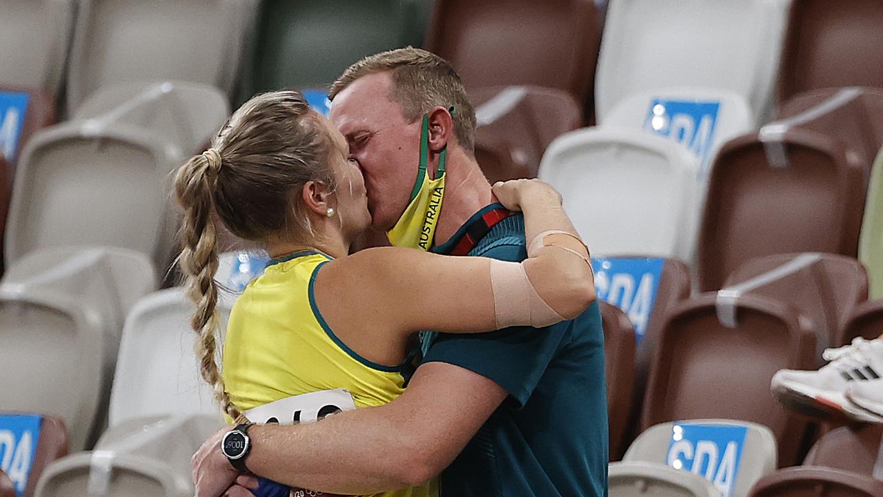 Tokyo Olympics: Kelsey-Lee Barber javelin win, kiss  —  Australia's leading news site