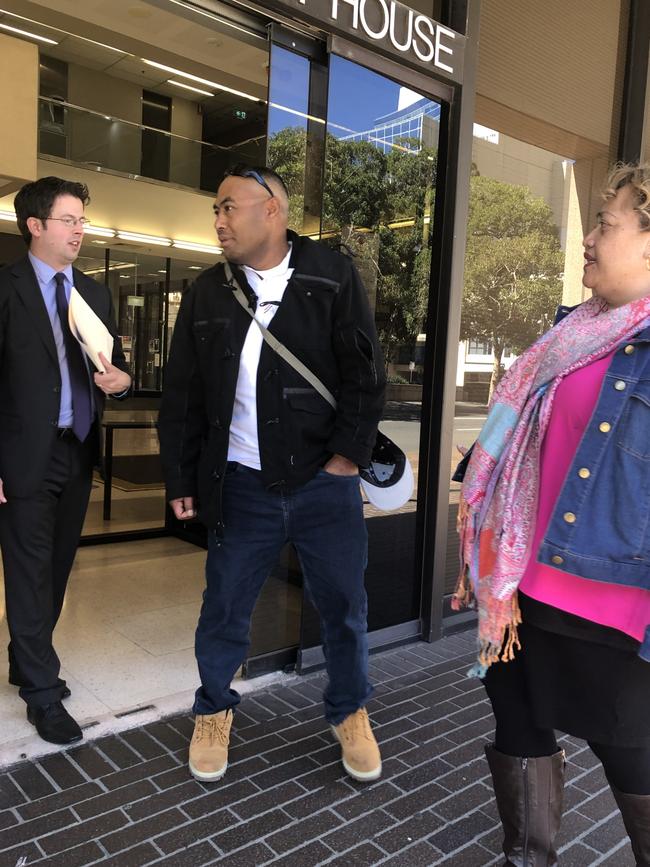 Samisoni Mafuadaimi (centre), with his lawyer and supporter, unleashed a violent attack on his ex-partner.