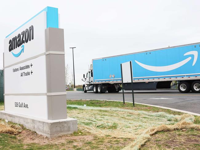 NEW YORK, NEW YORK - APRIL 25: An Amazon truck is seen entering the LDJ5 Amazon Sort Center on April 25, 2022 in New York City. The LDJ5 Amazon Sort Center is holding a vote to unionize today across the street from the JFK8 warehouse that voted to unionize earlier this month. On Sunday, U.S. Sen. Bernie Sanders (I-VT) and Rep. Alexandria Ocasio-Cortez (D-NY) joined a rally alongside Amazon Labor Union leaders ahead of the vote.   Michael M. Santiago/Getty Images/AFP == FOR NEWSPAPERS, INTERNET, TELCOS & TELEVISION USE ONLY ==