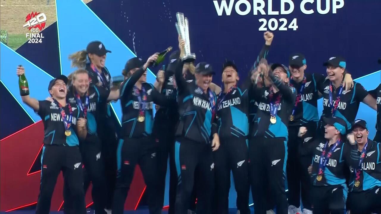 New Zealand lift their first T20 World Cup with 32 run victory over South Africa