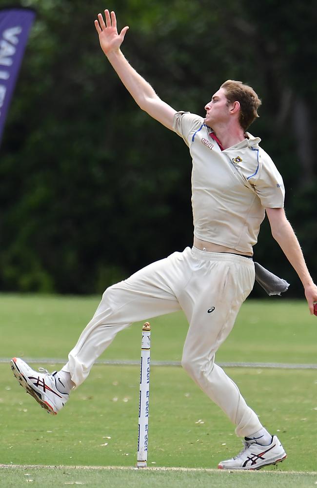 Uni bowler Matt Wilkins University Vs Valley Saturday December 3, 2022. Picture, John Gass