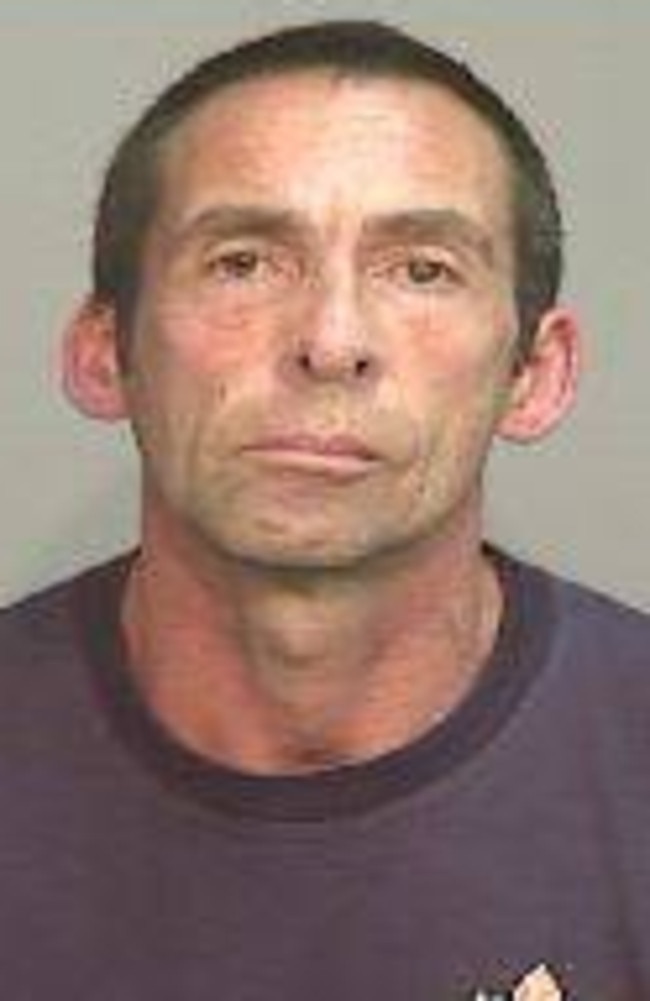 NSW Police are seeking public assistance to help locate a man on parole, who removed his electronic tracking device. Damien Peters, aged 50, was last seen about 4.15pm at the Prince of Wales Hospital, Randwick.